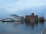 Click image for larger version

Name:	MS Nautika im Alten Hafen Wismar.jpg
Views:	503
Size:	181.0 KB
ID:	140930