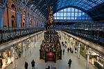 Click image for larger version

Name:	st-pancras-international-christmas-tree-with-hatchards_007.jpg
Views:	121
Size:	71.1 KB
ID:	204543