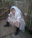 Click image for larger version

Name:	bride.jpg
Views:	235
Size:	44.7 KB
ID:	73368